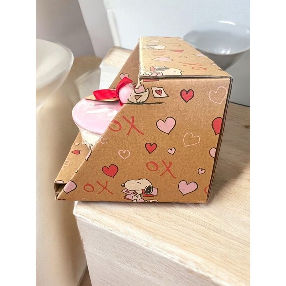 New Rae Dunn Peanuts Snoopy Brie Baker & Knife Set Valentine's Day Mother’s Day - Picture 5 of 8